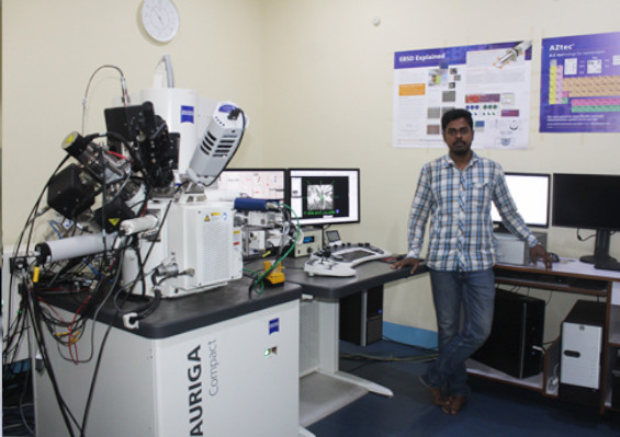 Cross/Dual beam FIB-FEG microscopy Laboratory(FIB Lab)